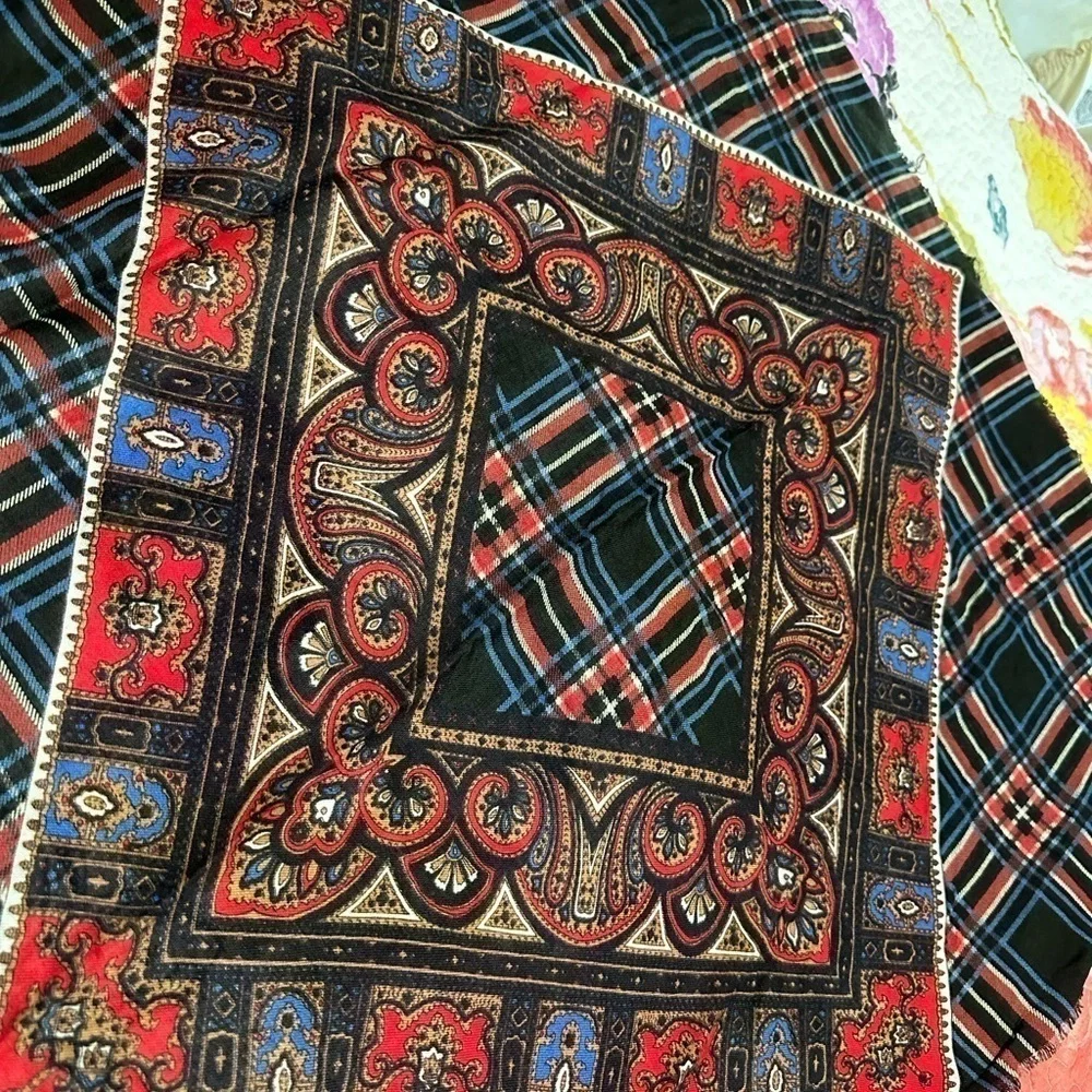 Black equestrian theme scarf, 28x28